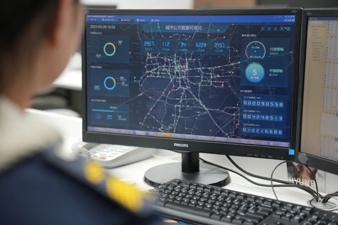 数字赋能，安全护航——新时代公交服务的品质跃升
